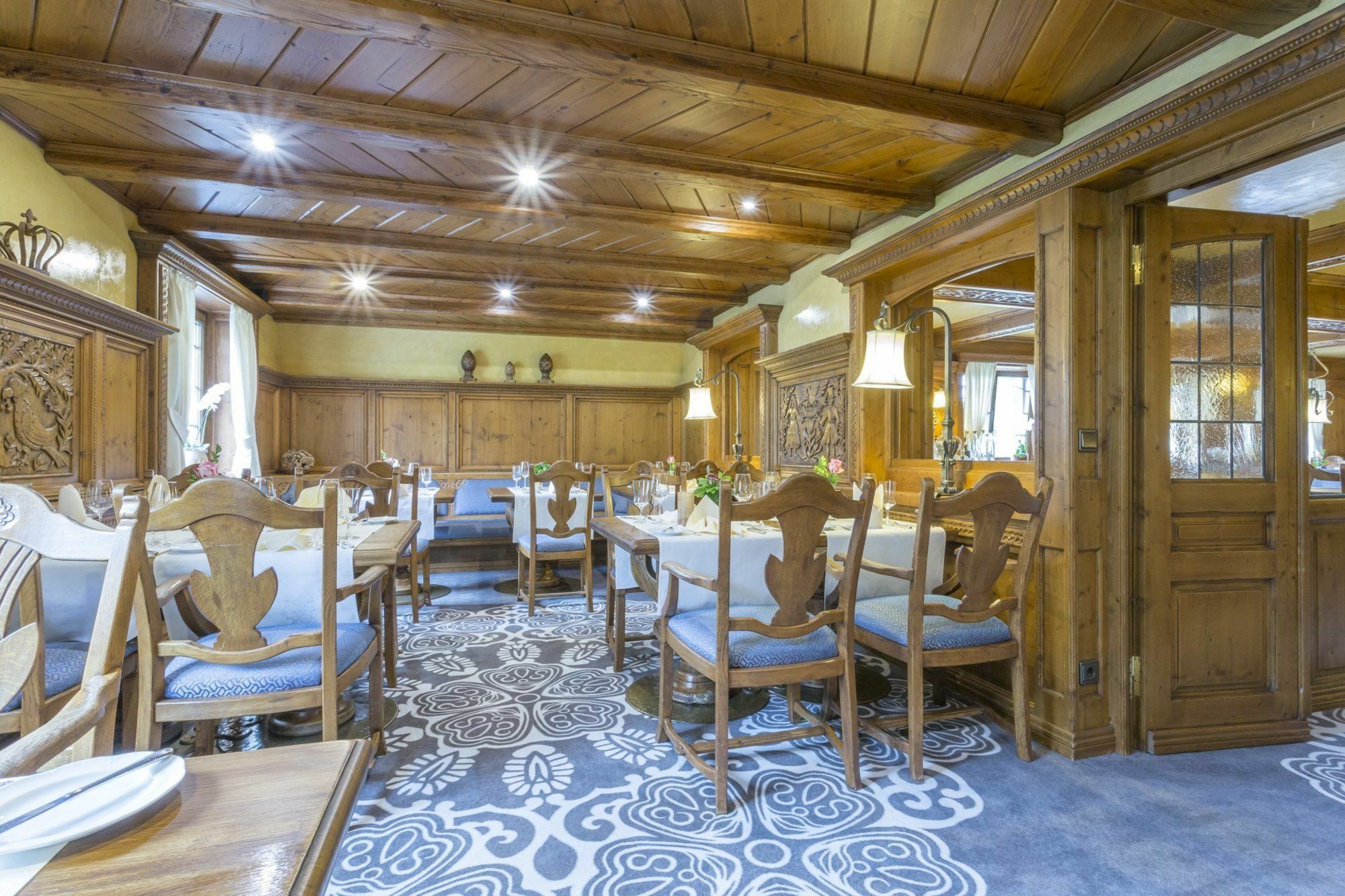 Romantik Astenkrone Hotel